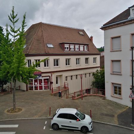 Chambre Meublee Au Coeur De Ville - Chez L'Habitant Le Creusot Eksteriør billede